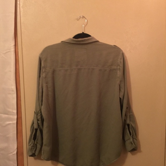 Mossimo Button up - Picture 7 of 7